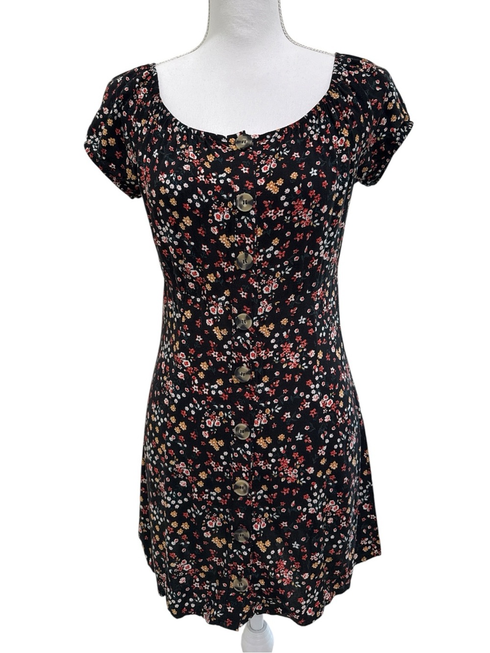 Sky and Sparrow Black Floral Button-Front dress Medium